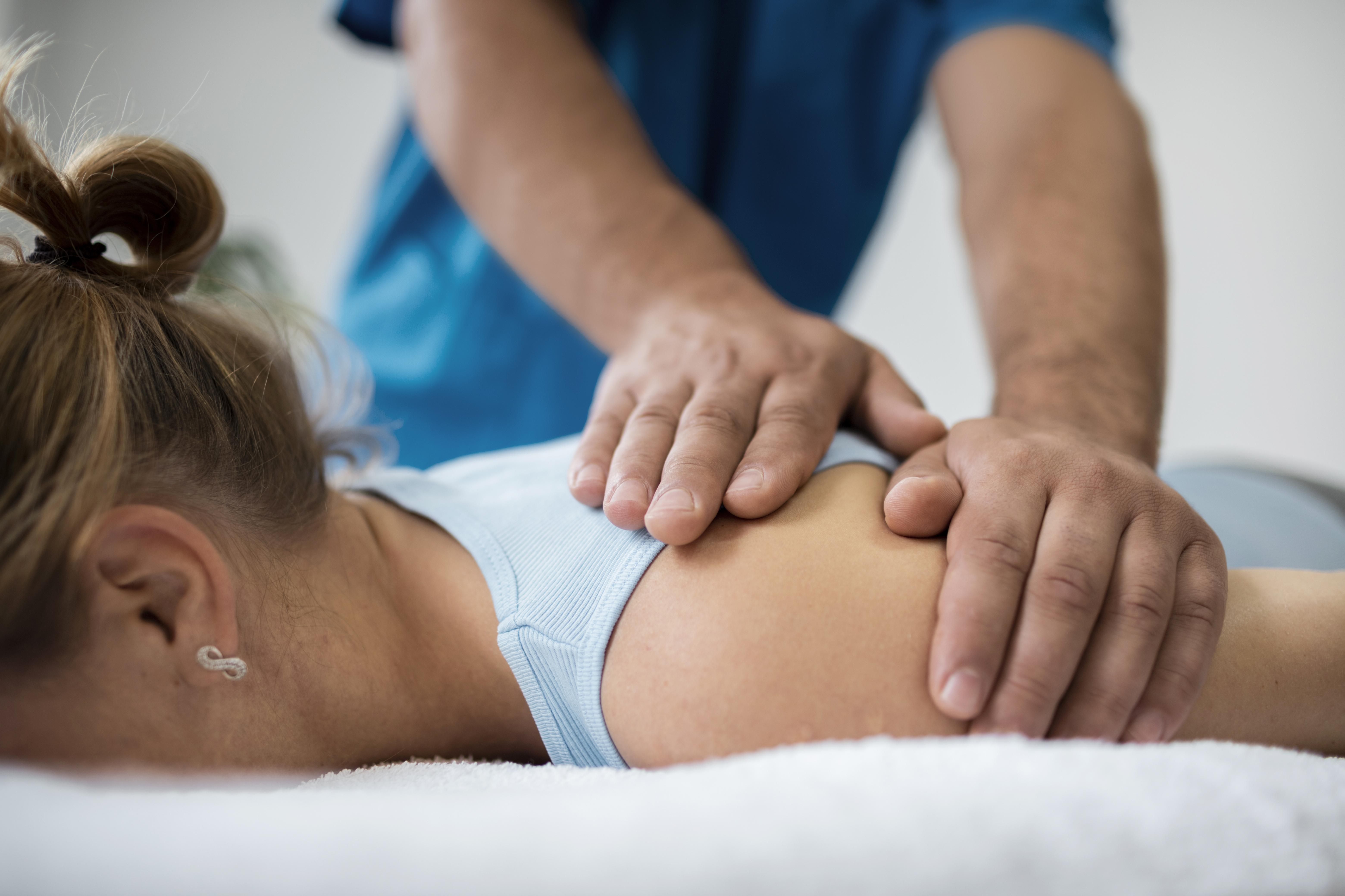 Soulagement des douleurs cervicales et des maux de tête.