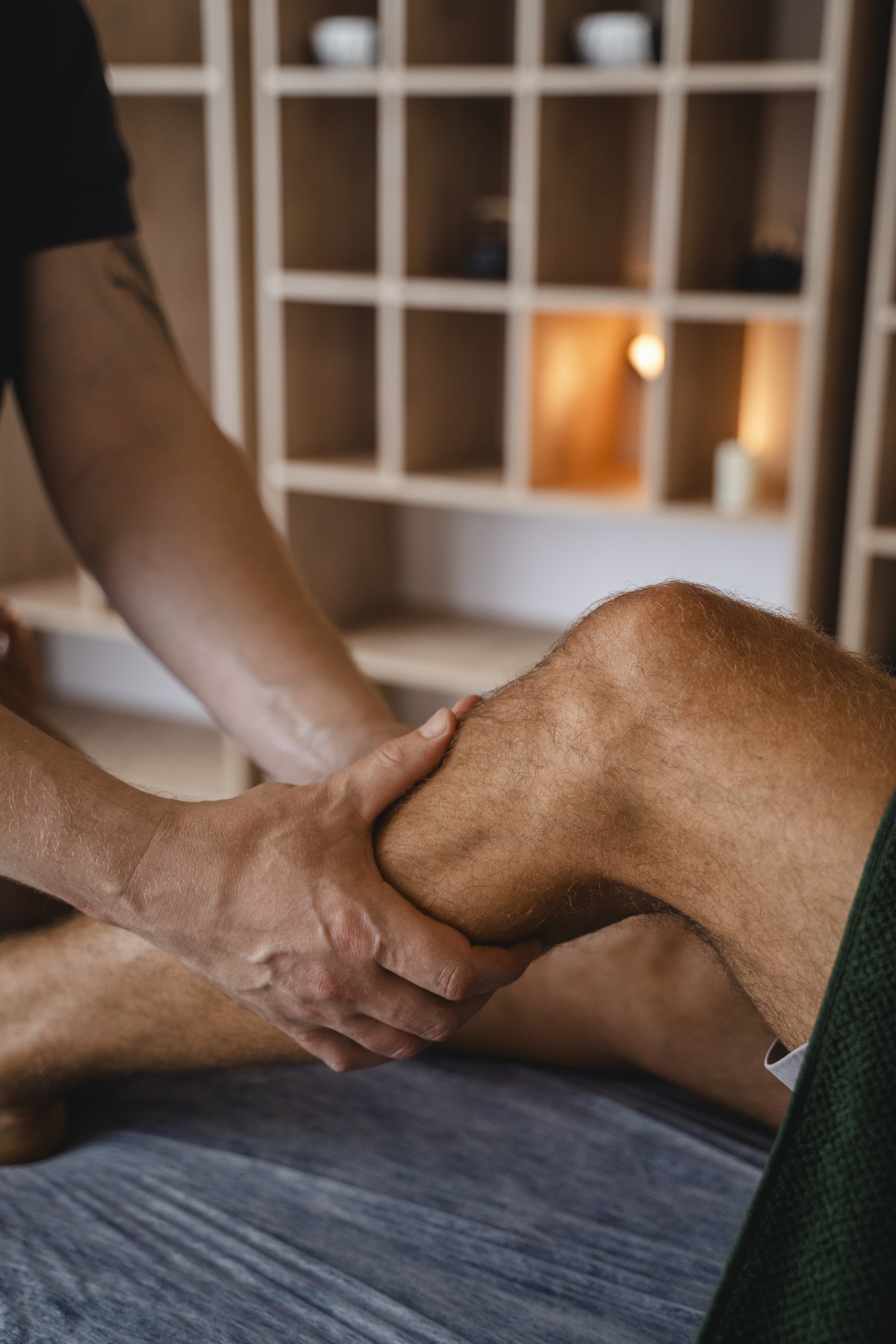 Accompagnement des sportifs et traitement des blessures articulaires.
